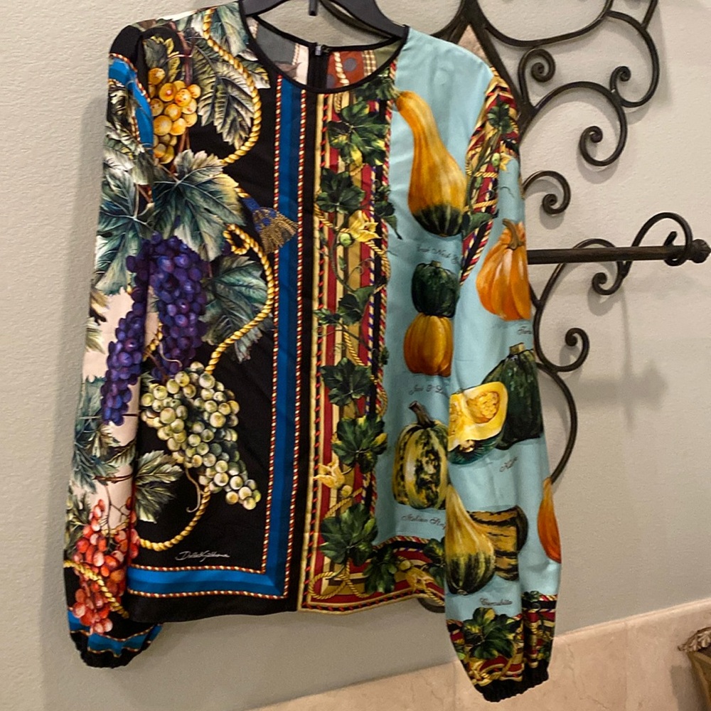 Long sleeves blouse